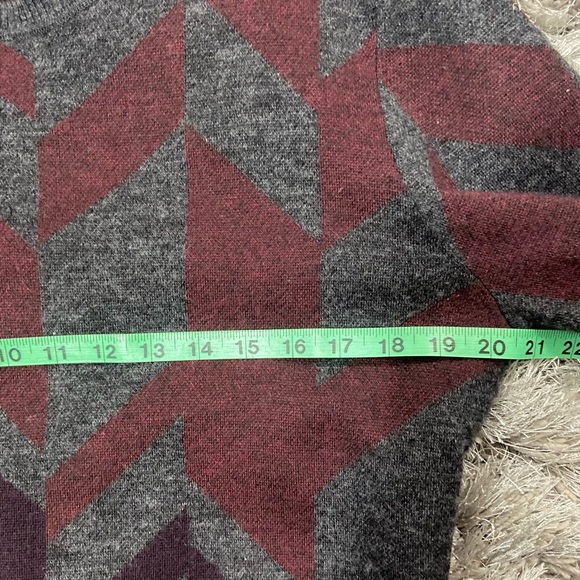 Calvin Klein Italian Yarn 50% merino wool 50% Acrylic men sweater. Size L. Used. - Picture 9 of 12